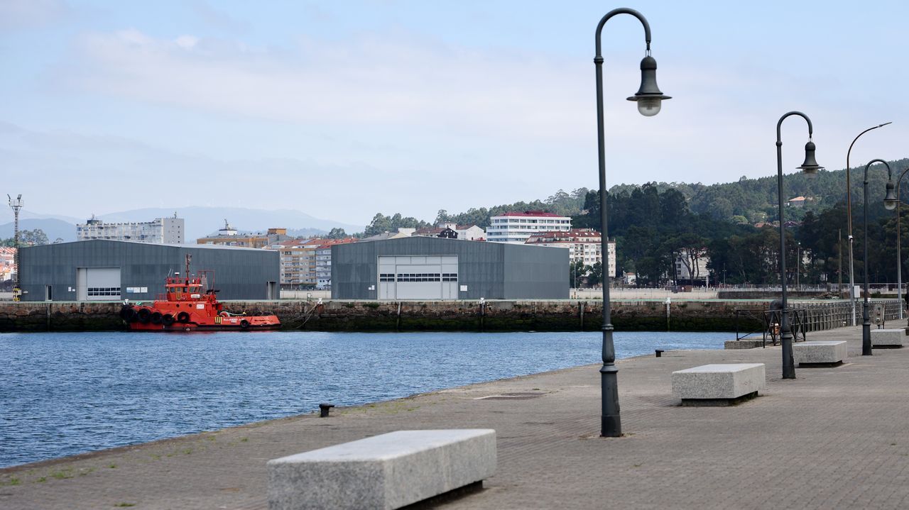 El TSXG mantiene la orden del cese de actividad de las naves de los parquistas de Carril