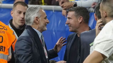 El entrenador del Real Oviedo Luis Miguel Carri�n y el m�ximo accionista del club Jes�s Mart�nez