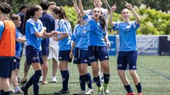 M�riam y Ant�a celebran con sus compa�eras el triunfo que cerr� la fase regular