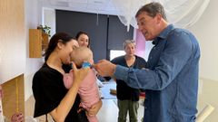 Jos Ramn Gmez Besteiro, secretario xeral del PSdeG, este jueves en una guardera en Barcelona.