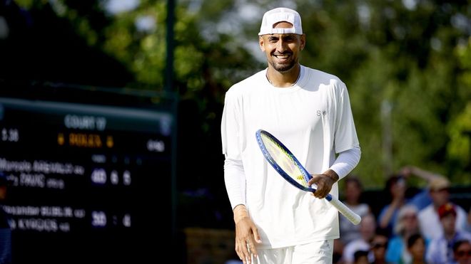 Kyrgios durante el dobles masculino de Wimbledon.