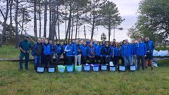 Los voluntarios de Afundaci�n limpiaron la zona de Corrubedo