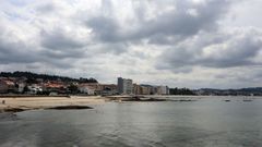 Nubes sobre la playa de Compostela de Vilagarca
