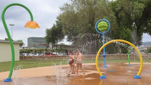 Estreno del parque de juegos de agua de Pontevedra