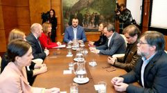 Reunion entre el Gobierno e IU