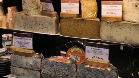 Queser�a en el Mercado de El Font�n de Oviedo