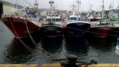 Barcos en puerto en Burela