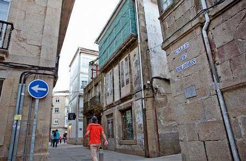 Este edificio de la R�a Longa de Padr�n es uno de los que presenta un estado de ruina total.