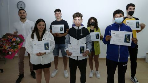 ENTREGA BECAS JUAN LAMPON A CARGO DEL ATLETA UXIO ABUN 