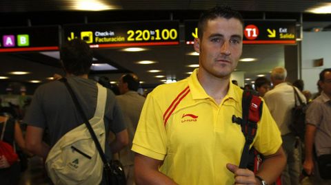 En Barajas, antes de partis a Pek�n2008, de donde regresar�a con dos metales.