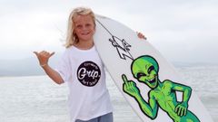 Nacho Ansin tiene 8 a�os pero surfea desde que tiene memoria