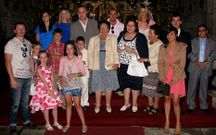 Bruno Hermida hizo su primera comuni�n en la iglesia de Rianxo.