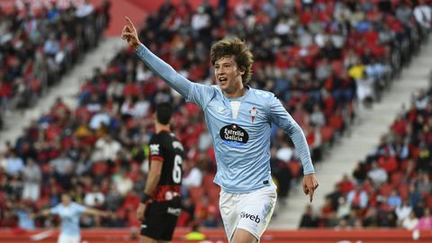 Fer L�pez, celebrando su primer gol en Primera, frente al Mallorca en abril del 2025.