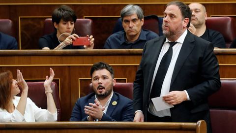 Oriol Junqueras, que se encuentra en prisión provisional, jura o promete su cargo