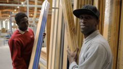 Ibrahima Diack (con gorra) y Magatte N'Diaye, durante su etapa en Puertas Betanzos.