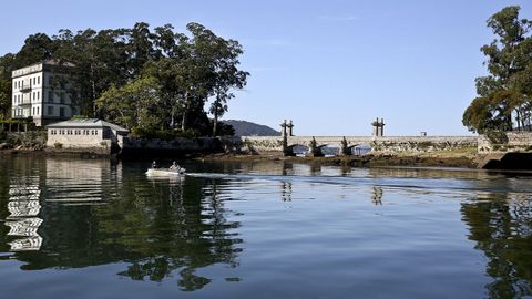 Detalle da illa de San Simn, na ra de Vigo.