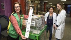 Mara Elena lvarez, vendedora de la ONCE, este jueves, en el Hospital Montecelo, en Pontevedra