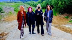 Las tres concejalas que han dejado el gobierno de Fene, junto a Beatriz Sestayo (izquierda), en una imagen de esta semana