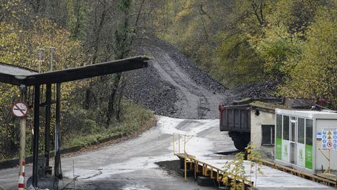  Vista de las instalaciones de la mina de Cangas de Narcea