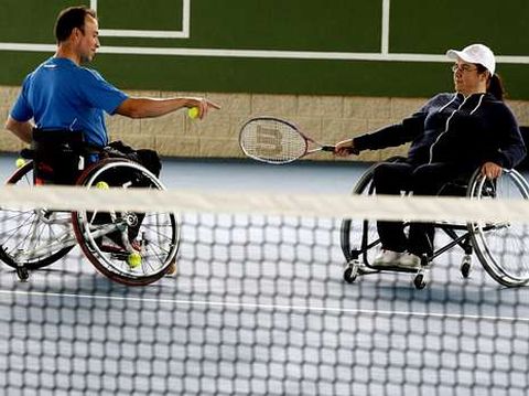 La presentacin incluy una clase prctica de tenis.