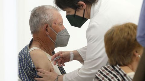 Vacunaci�n conjunta de la cuarta dosis contra el covid y de la gripe 