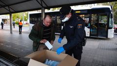 Reparto de mascarillas en Pontevedra