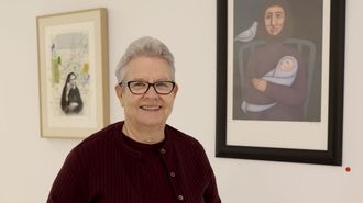 Clara Gallego est� muy agradecida por el proyecto solidario que se puede visitar hasta el viernes en la sede de Afundaci�n, en Cervantes.