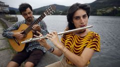 Manu Mari�o y Eva Fern�ndez recalan hoy en Viveiro dentro de la gira del grupo Mistura