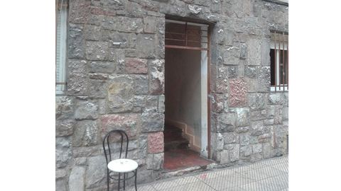 Portal de la vivienda donde se inici� el fuego