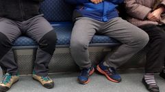 Manspreading
