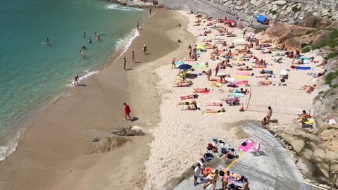 AMBIENTE EN LAS PLAYAS DE A CORU�A POR LA TARDE