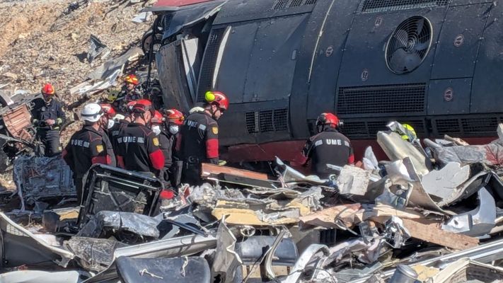 Labores de rescate este jueves en la zona del accidente en Urda.