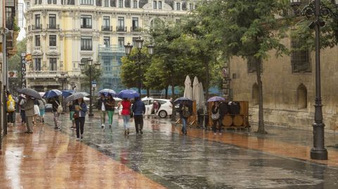 Lluvia en Oviedo los d�as previos a San Mateo.