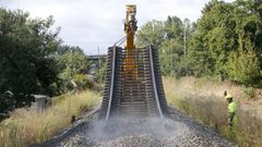 Retirada de la v�a del tren en A Pobra de San Xiao una vez que se abri� la variante ferroviaria