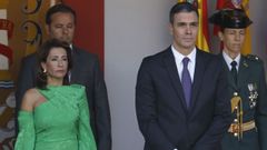El presidente del Gobierno en funciones, Pedro S�nchez, junto a la ministra de Transportes en funciones, Raquel S�nchez, durante el desfile del D�a de la Fiesta Nacional.