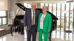 Gonzalo Rodr�guez, que fund� el mes�n Lameiri�a de Rax� hace 33 a�os junto a su mujer, Carmen Ag�s.