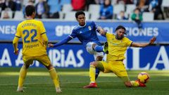 Yoel Bárcenas dispara ante Sergio Sánchez en la jugada del 2-1