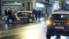 La Policí Nacional, en la avenida da Coruña de Lugo. 