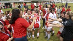 Euforia en A G�ndara en la pasada edici�n de la Copa Ferrol Femenina con triunfo de O Val A. 