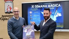 El presidente de Divertia Gij�n, �liver Su�rez, presenta en el Ayuntamiento gijon�s, junto al ilusionista Jos� Armas, la XI Semana M�gica