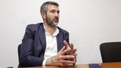 Varela comprom�tese a traballar por unha distribuci�n xusta de fondos e competencias. m�nica irago