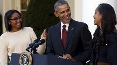 La familia Obama protazoniz� el tradicional indulto al pavo. 