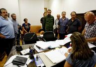 Los representantes de EU-Anova registrando su lista.