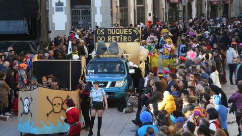 S�bado de pi�ata en Celanova.Ni�os y mayores disfrutaron de lo lindo con el desfile.