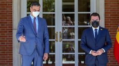 El presidente del Gobierno recibe al presidente de la Generalitat en el Palacio de la Moncloa