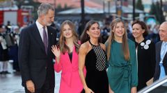 Los Reyes, la Princesa de Asturias y la Infanta Sofa llegan al Auditorio Palacio de Congresos Prncipe Felipe de Oviedo para asistir al concierto Premios Princesa de Asturias