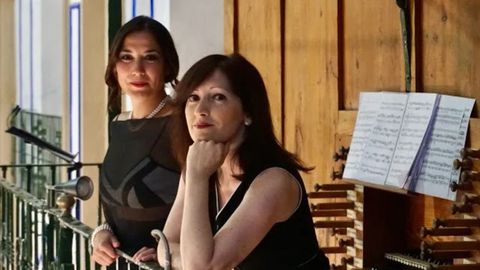 La soprano Eugenia Boix y la organista Silvia M�rquez Chulilla