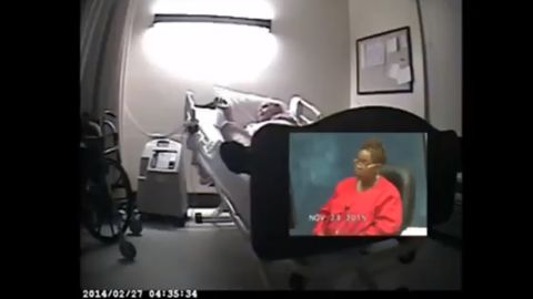 Una c�mara oculta capta a unas enfermeras ri�ndose de un paciente moribundo