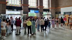 Colas en la estaci�n de A Coru�a