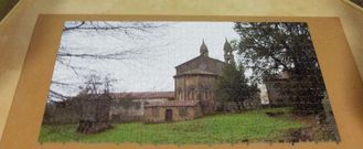 As s�as pezas forman a parte posterior da igrexa da parroquia.